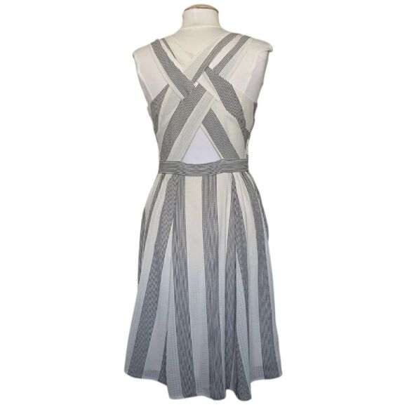 NWOT MAURICES STRIPED DRESS WITH CRISS CROSS STRAPS IN THE BACK SZ.9/10 - Picture 4 of 6